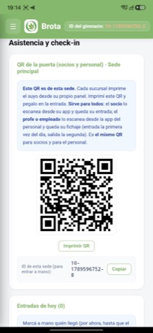 Panel del dueño: asistencia por QR en la puerta